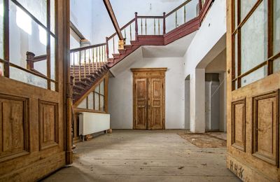 Herrenhaus/Gutshaus kaufen Parsko, Pałac w Parsku, Großpolen, Eingangshalle