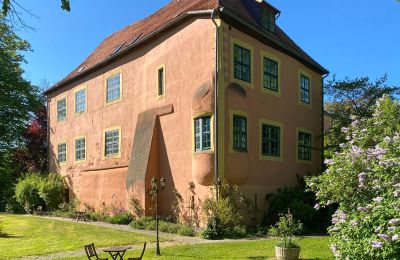 Historische Liegenschaften, Wasserburg Turhow - Für Mehrgenerationen-Leben oder Großfamilie