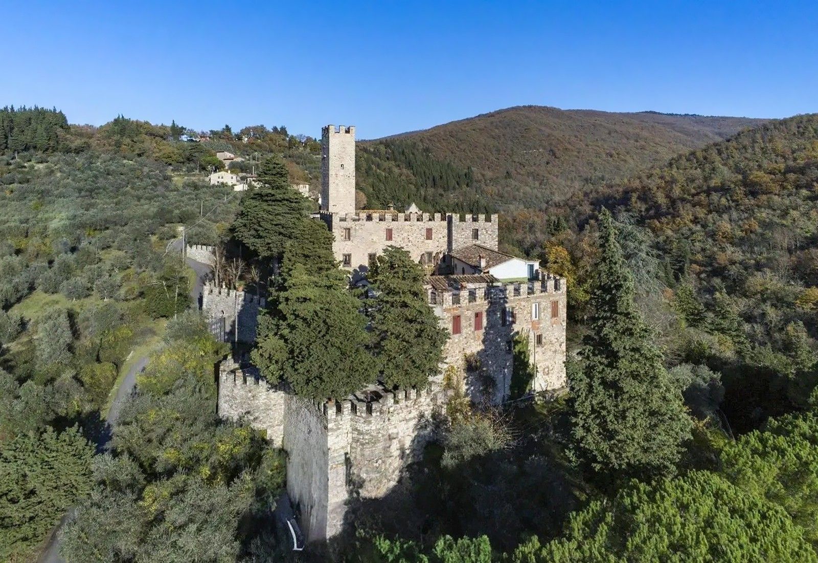Immagini Castello dei Lagri vicino a Firenze