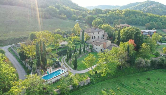 Casa di campagna in vendita Lerchi, Umbria,  Italia