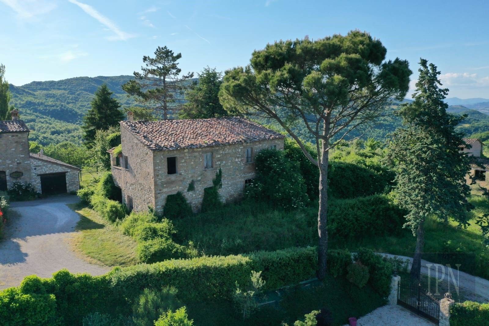 Fotos Projekt Polgeto - Altes Haus mit Blick auf das Castello di Polgeto