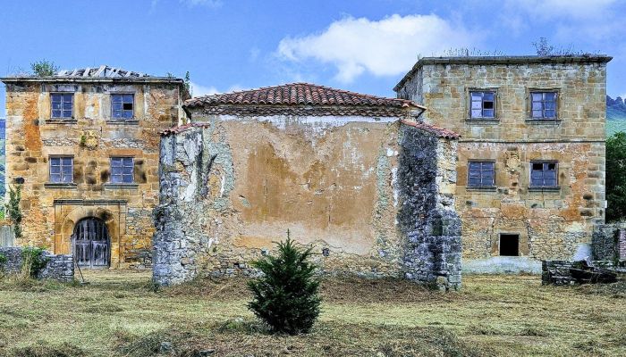 Castello in vendita Sariego, Asturie,  Spagna