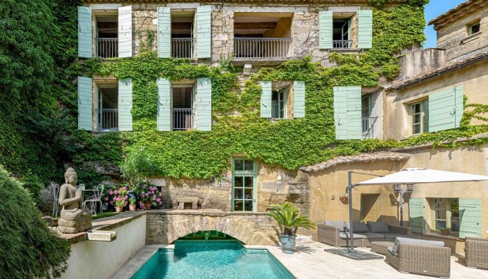 Proprietà storica in vendita Uzès, Occitania,  Francia