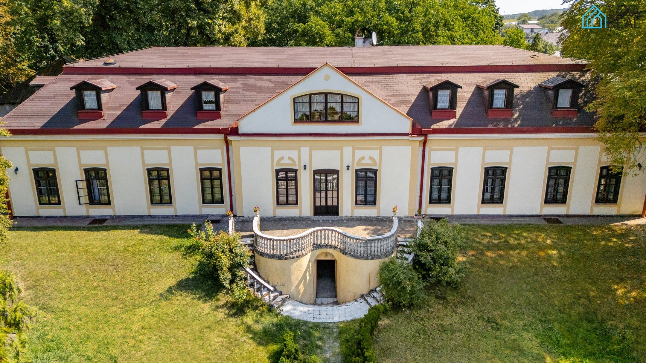 Photos Manoir néobaroque en Slovaquie orientale