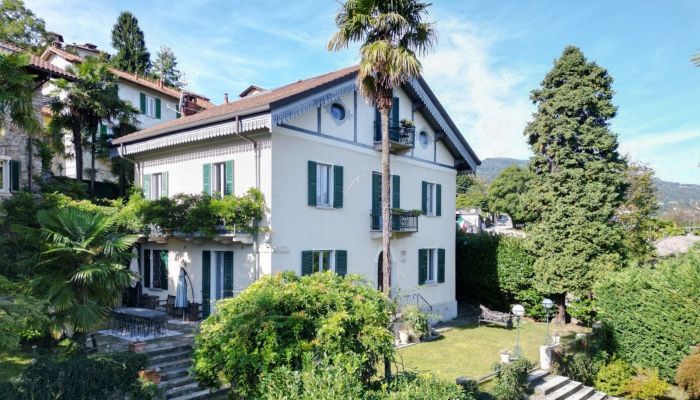 Historische Villa kaufen 28838 Stresa, Piemont,  Italien