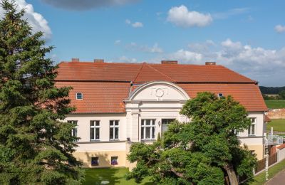 Historische Liegenschaften, Eine herrschaftliche Landhausvilla