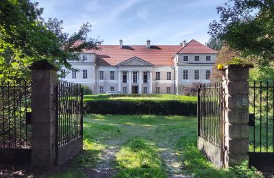 Biens historiques, Manoir classique près de Poznań – Pałac w Siedlcu