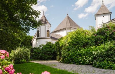 Schloss erwerben 4693 Desselbrunn, Oberösterreich, Der bezaubernde Glockenturm der Schlosskapelle