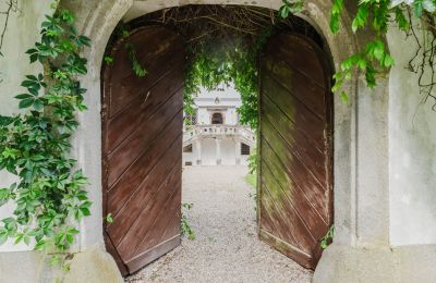 Schloss erwerben 4693 Desselbrunn, Oberösterreich, Märchenhafter Blick