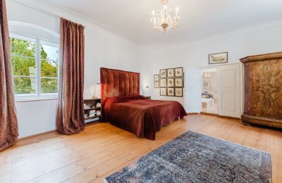 Schloss kaufen 4693 Desselbrunn, Oberösterreich, Der Masterbedroom samt Bad en Suite 