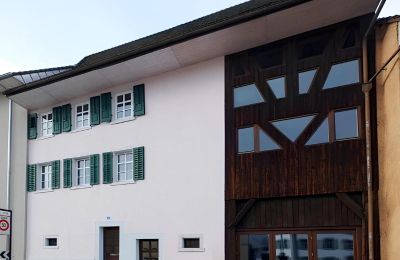 Historische Liegenschaften, Haus mit Galerie im Zentrum von Frick mit Atelierfläche