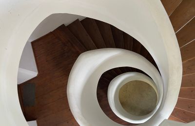 Château à vendre 84375 Kirchdorf am Inn, Hofmarkstraße 2, Bavière, Treppenhaus: große Wendeltreppe von EG bis DG