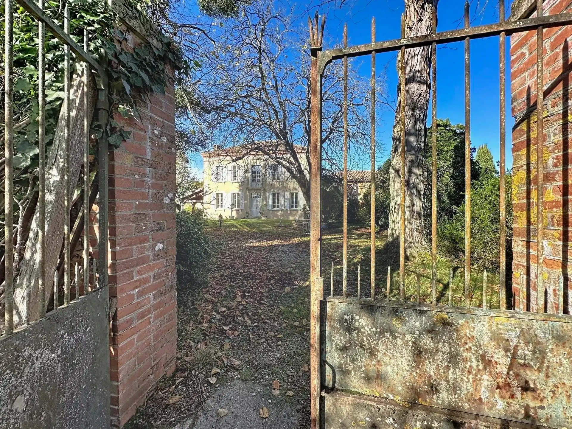 Fotos Ländliches Anwesen mit Gästehaus bei Masseube