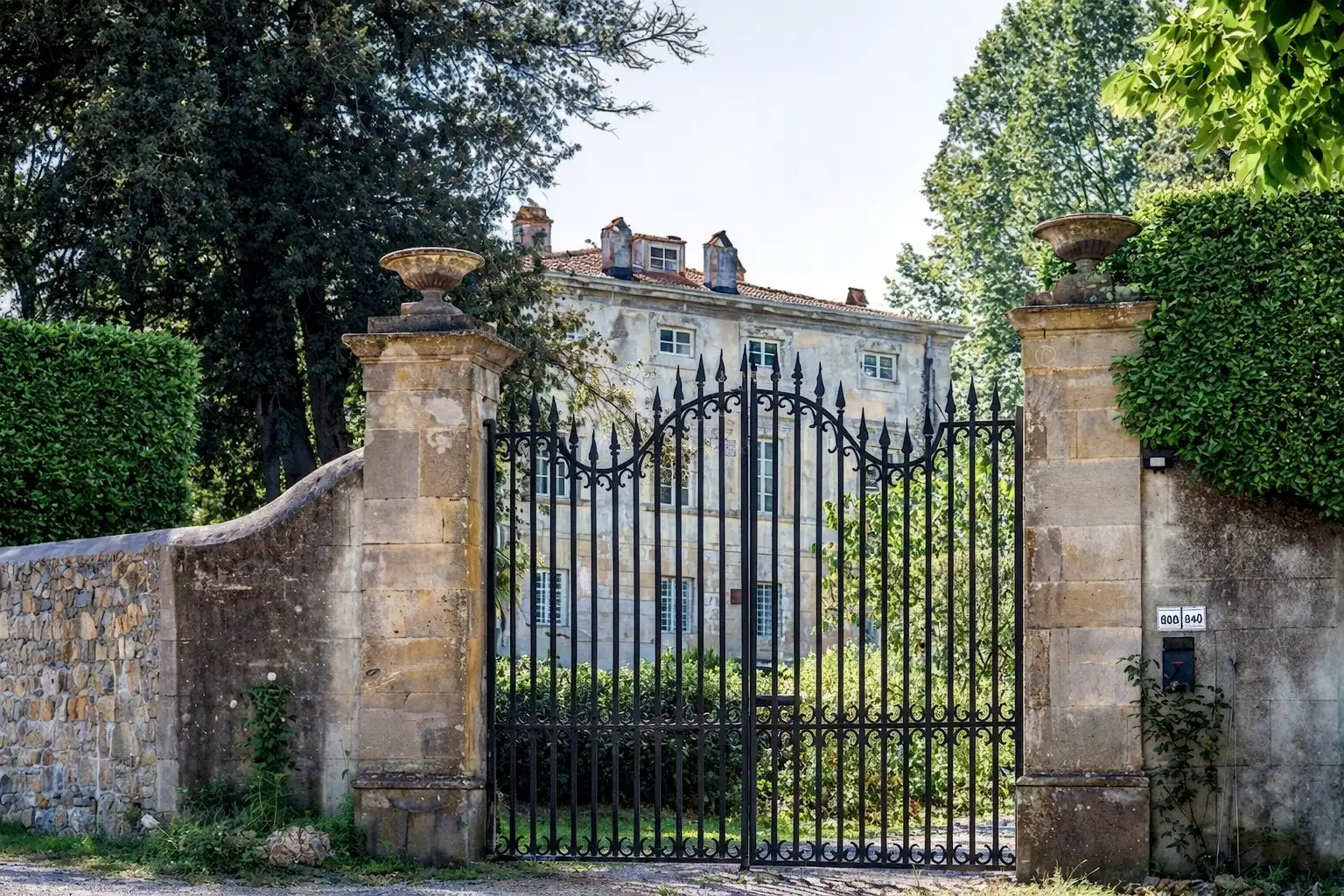 Fotos Historisches Anwesen bei Lucca: Villa, Bauernhaus und Kapelle auf 5 Hektar
