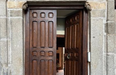 Luxus-Altbauwohnung kaufen Toledo, Amador de los Ríos 2, Kastilien-La Mancha, Eingang