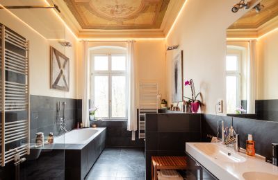 Luxus-Altbauwohnung erwerben Gera, Vollersdorfer Str. 56, Thüringen, Bad mit Deckengemälde