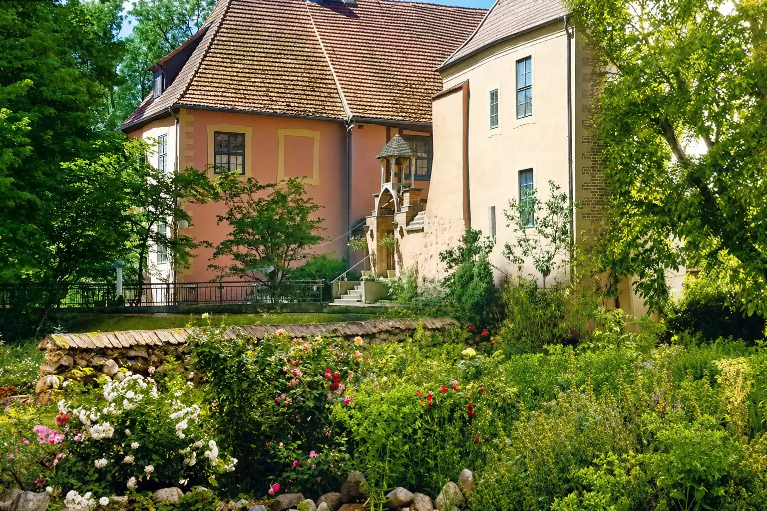 Fotos Wasserburg Turow – Historisches Ensemble mit 19 Hektar Grund