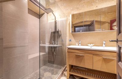 Appartamento in edificio storico in vendita Uzès, Occitania, Foto 22/30