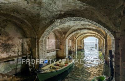 Appartamento in edificio storico in vendita Como, Lombardia, Pontile per barche