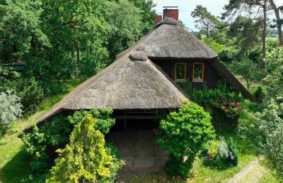 Historische Liegenschaften, Romantisches Landhaus mit Reetdach in Alleinlage am Oderhaff in Ostseenähe