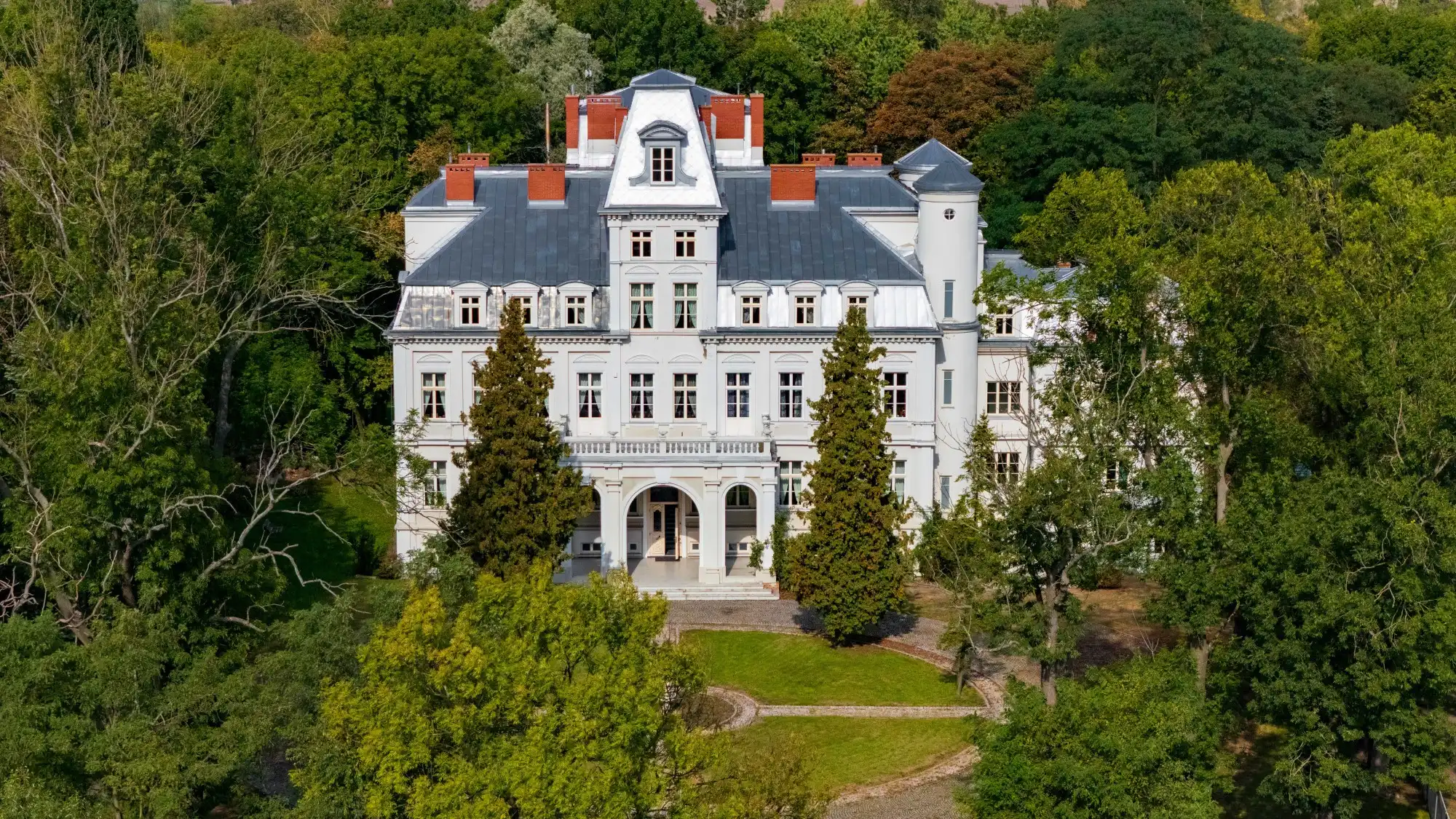 Fotos Pałac Malina – XIXwieczna perła architektury