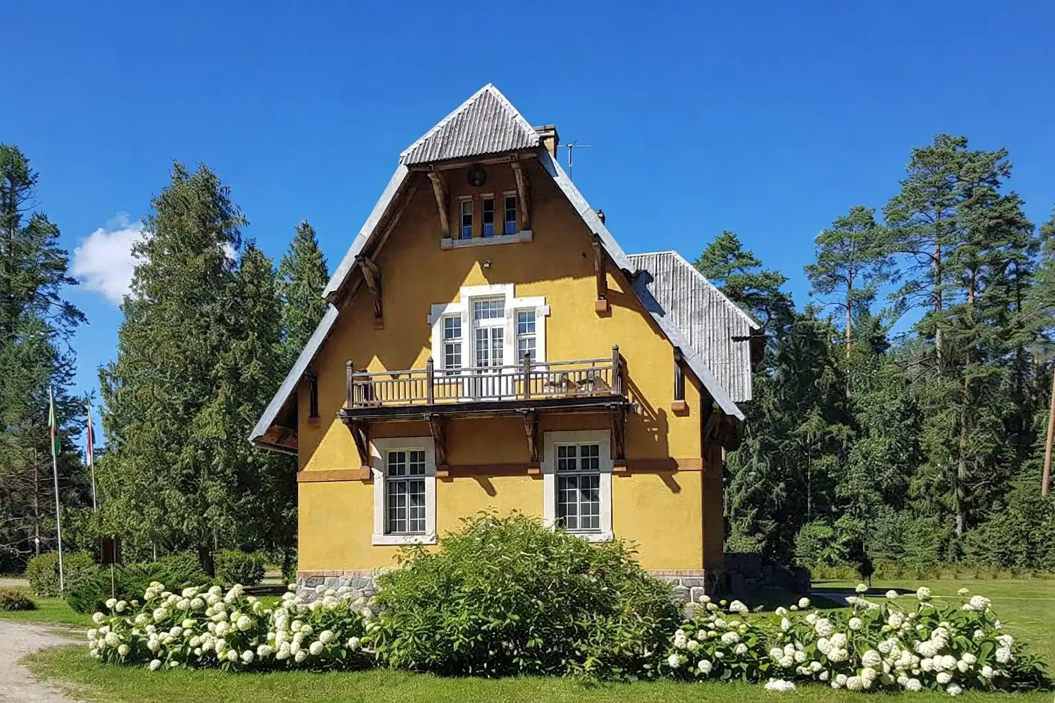 Fotos Jagdschloss "Bergervilla" im Norden von Lettland