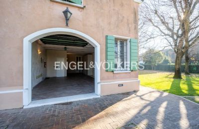 Villa padronale in vendita Luzzara, Emilia-Romagna, Garage