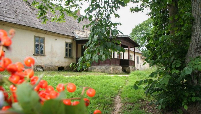 Iģenes muiža - Herrenhaus im Westen Lettlands, 15 km bis zur Ostsee