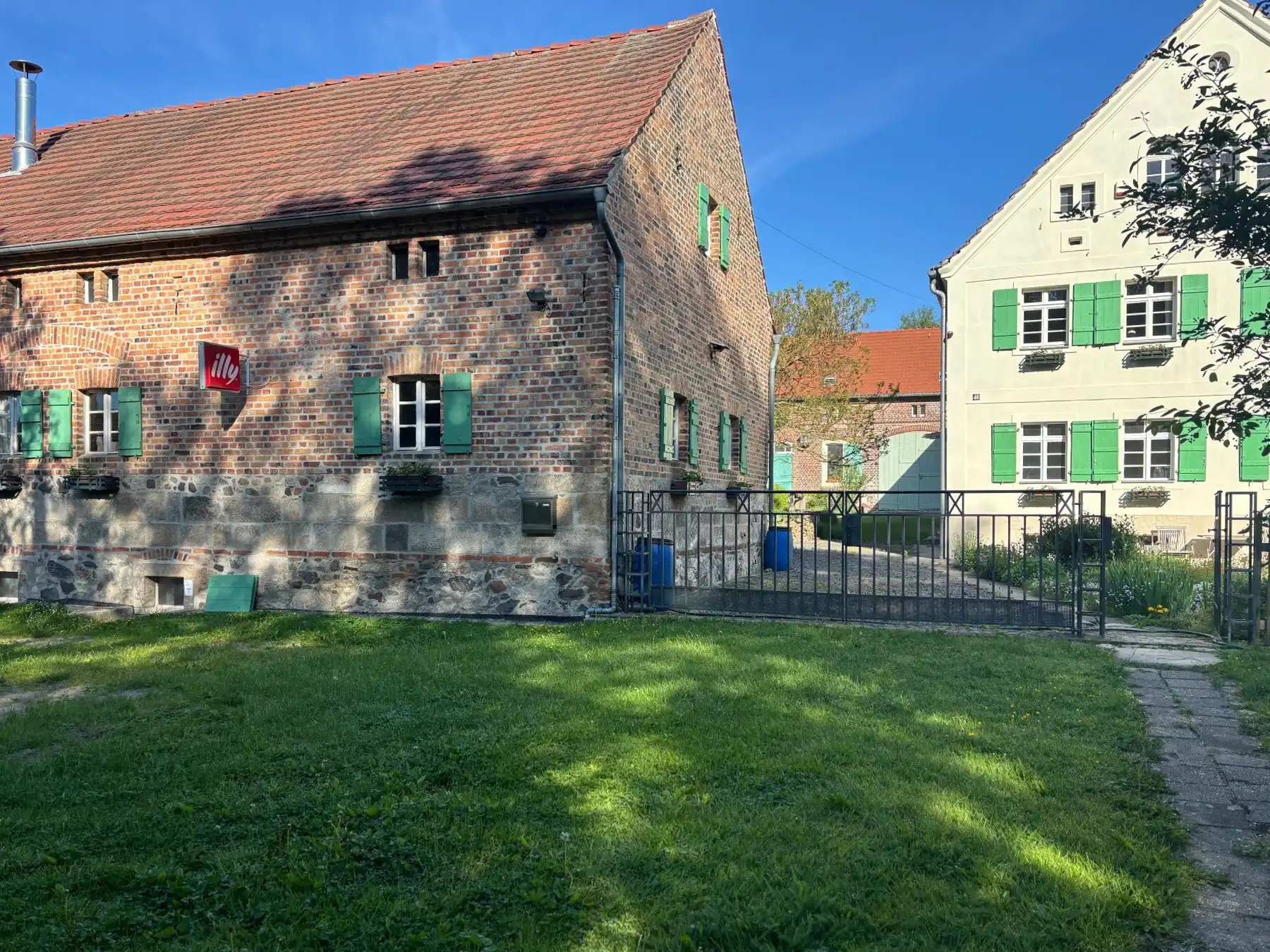 Fotos Landleben Nähe Görlitz - Historischer Hof mit mehreren Gebäuden und vielen Nutzungsoptionen
