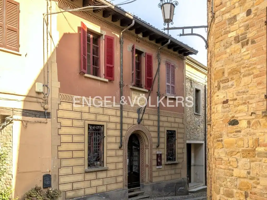 Fotos Geburtshaus von Luigi Illica: Jugendstil-Erbe in Castell'Arquato
