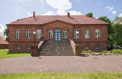 Herrenhaus/Gutshaus erwerben 19073 Zülow, Dorfplatz 8, Mecklenburg-Vorpommern, Vorderansicht