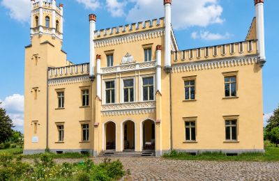 Schloss erwerben Narok, Oppeln, Vorderansicht