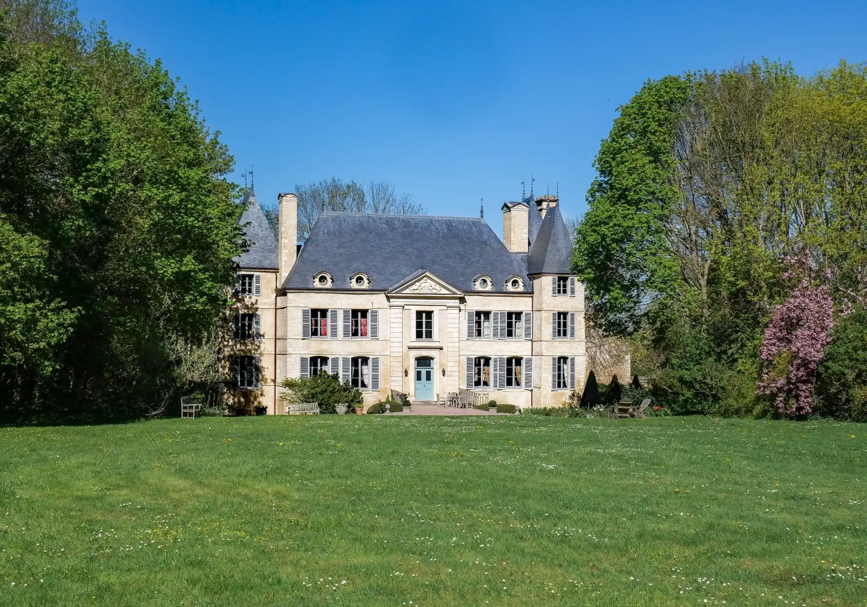 Photos Château du XVIIe et XVIIIe siècle entièrement restauré près de Caen