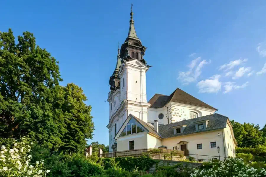 Historische Liegenschaften, Außen Handwerk, innen Werk
