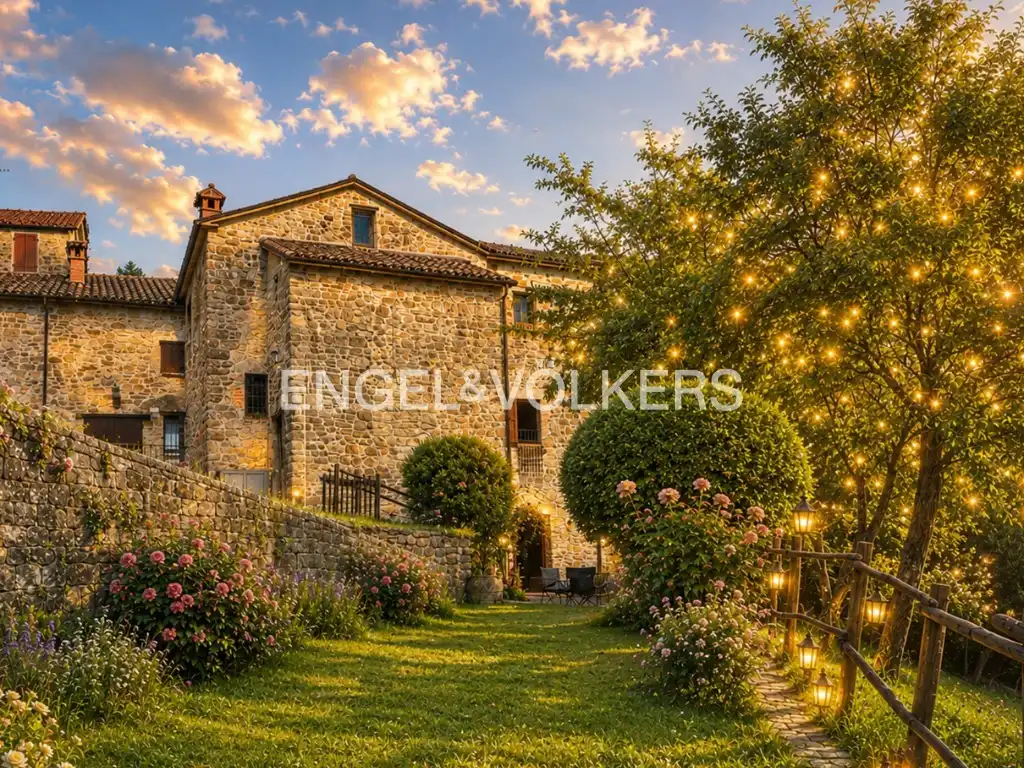 Immagini Casa in sasso ristrutturata nel borgo medievale di Ravarano