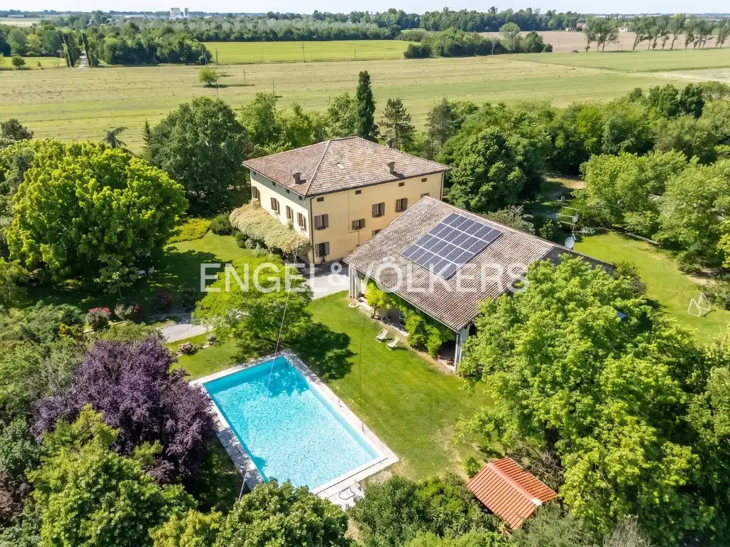 Fotos Landgut mit Dependance und Pool – Viazza di Pizzolese, Parma