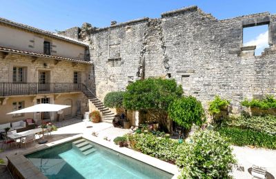 Historische Liegenschaften, Anwesen mit privatem Innenhof, Pool und mittelalterlichen Details bei Uzès