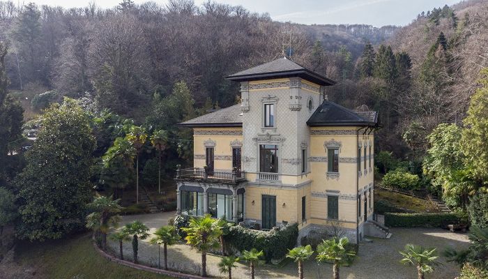 Historische Villa kaufen 28838 Stresa, Piemont,  Italien