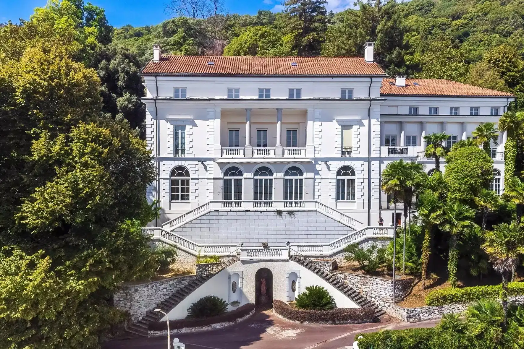Immagini Villa Beretta-Treves sulle rive del Lago Maggiore