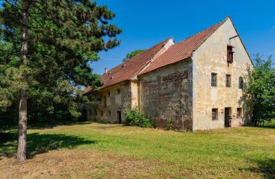 Castello in vendita Žatec, okres Louny, Dependance