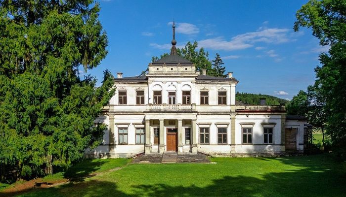 Historische Residenz mit 10,96 Hektaren Grundbesitz in Kleinpolen, Region Krakau
