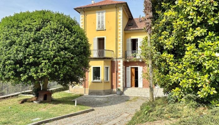 Villa mit Panoramablick in Mergozzo am Lago Maggiore