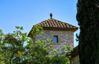 Immobili storici, Grande proprietà nel Gard con 7,37 ettari e senza vicini diretti