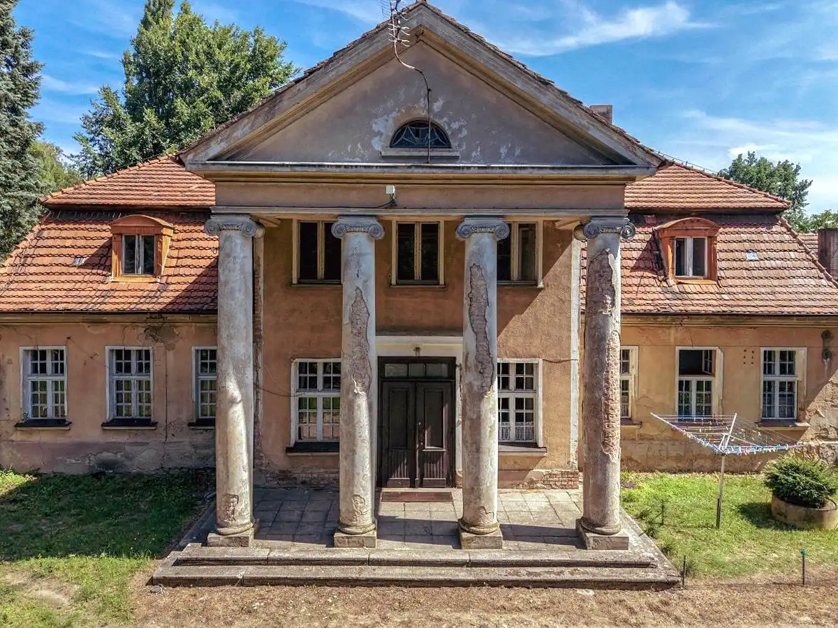 Fotos Neoklassizistisches Herrenhaus bei Leszno - Renovationsprojekt mit zusätzlicher Pachtoption