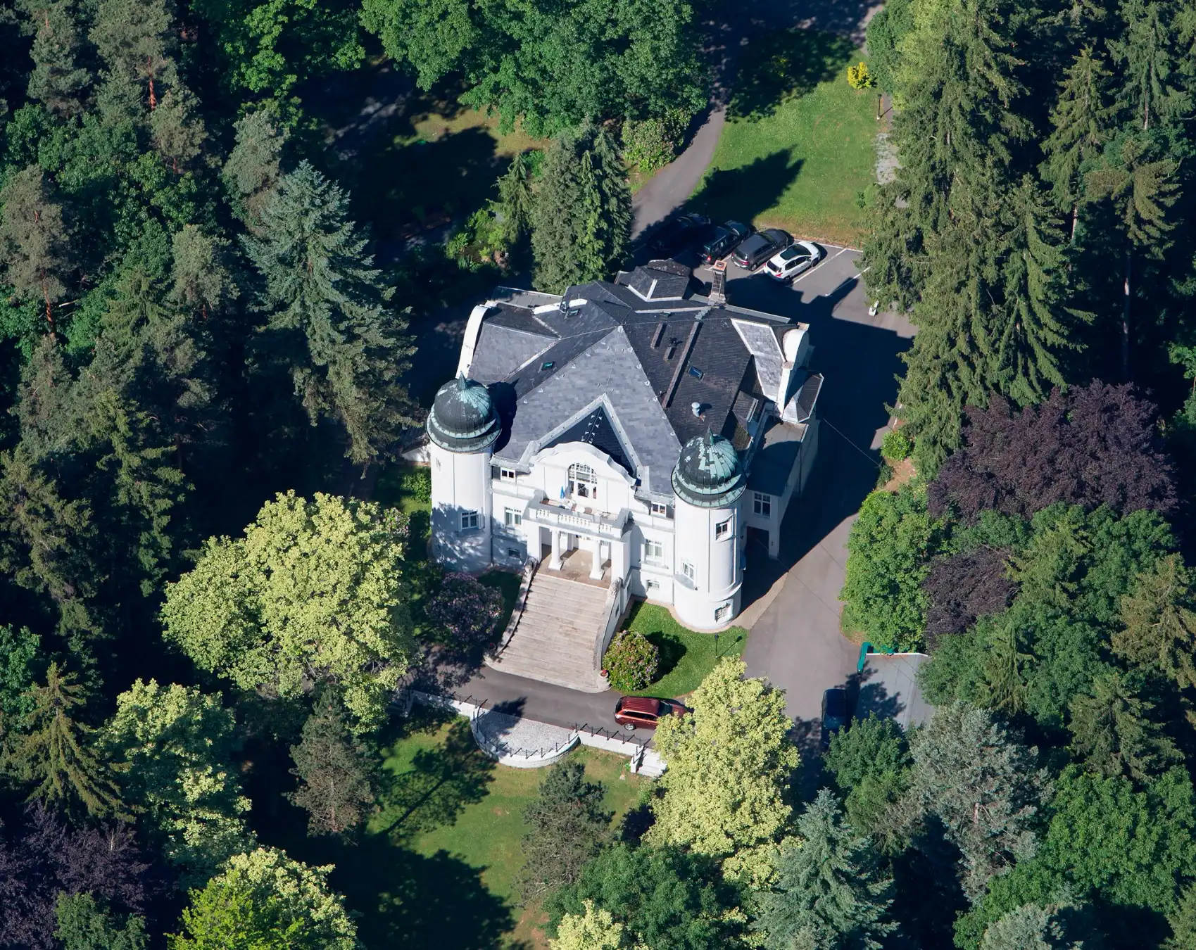 Immagini Villa d’epoca nella regione tra Sassonia e Baviera con dependance e parco