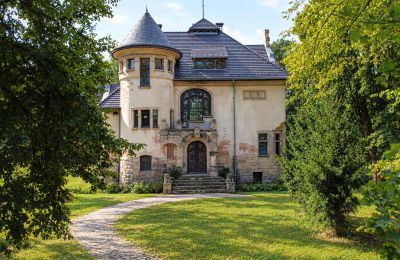 Historische Liegenschaften, Jugendstilvilla mit großem Grundstück in Jelenia Góra