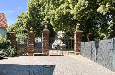 Schloss kaufen 61137 Schöneck, Hessen, Privatparkplatz