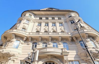 Historische Liegenschaften, Altbauwohnung mit Balkon im Strasser Palais in Budapest - 89 m²