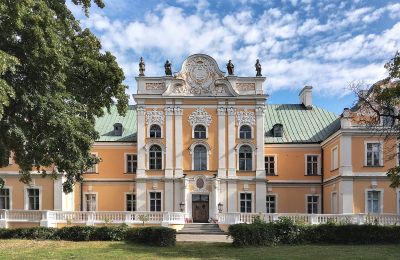 Historische Liegenschaften, Barockschloss in Czempiń, südlich von Posen