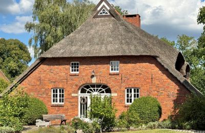 Historische Liegenschaften, Historischer Charme trifft Wohnkomfort – außergewöhnliches Bauernhaus unter Reet